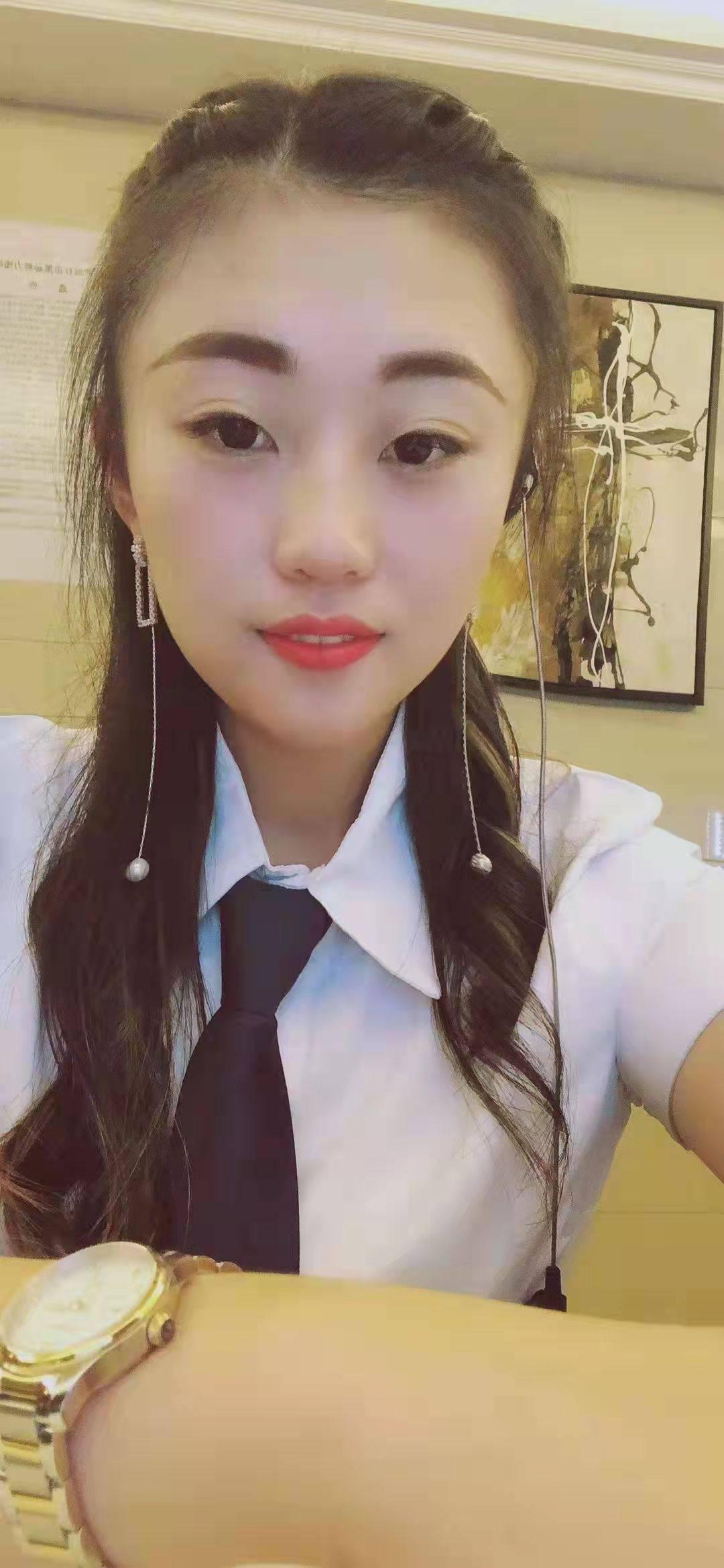 新来的四川美眉贝贝