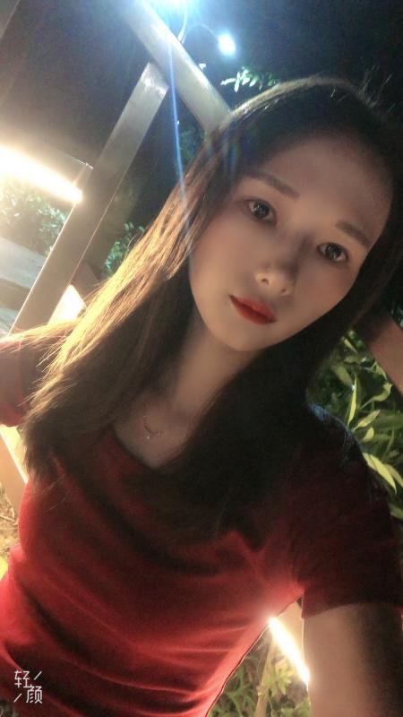 流连忘返的晴晴妹子