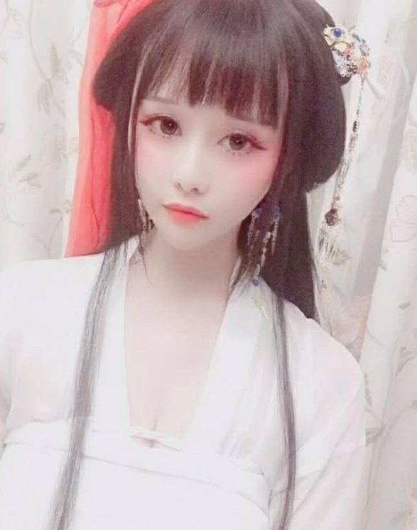 穿汉服的小果果（情趣）