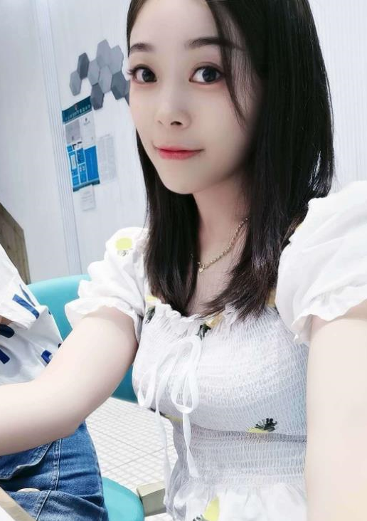 小性感的天河丽丽